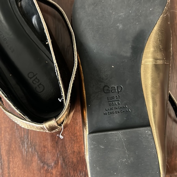 Gap flats - Picture 3 of 3